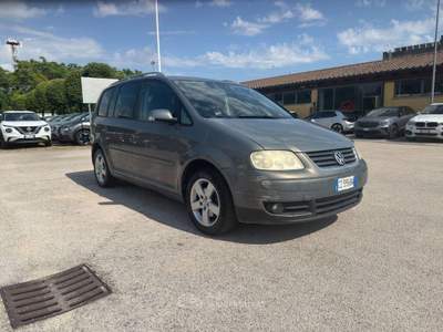 Volkswagen Touran 2.0 TDI Trendline Grigio usata Roma