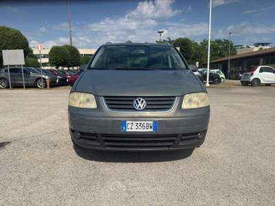 Volkswagen Touran 2.0 TDI Trendline Grigio usata Roma