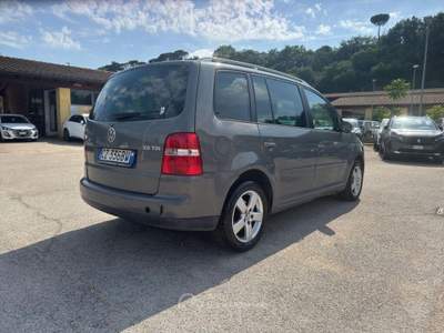 Volkswagen Touran 2.0 TDI Trendline Grigio usata Roma