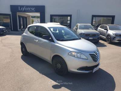 Lancia Ypsilon 1.2 69 CV 5 porte Gold Argento usata Taranto