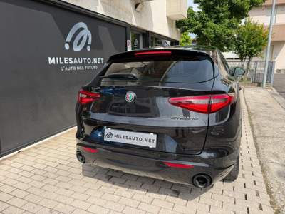 Alfa Romeo Stelvio 2.2 TDI 210 AT8 Q4 Veloce ACC Black Pack 20" Nero usata Rubano