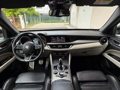 Alfa Romeo Stelvio 2.2 TDI 210 AT8 Q4 Veloce ACC Black Pack 20" Nero usata Rubano