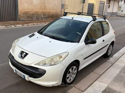 Peugeot 206 1.4HDi 70 Van *Gancio Traino* Bianco usata San Michele Salentino