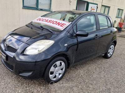 Toyota Yaris 1.0 5 porte Now Nero usata Fossombrone