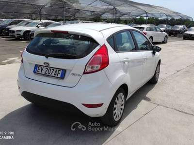 Ford Fiesta Fiesta VI 2013 5p 1.2 Business 60cv - EV207AF Bianco usata Basiliano