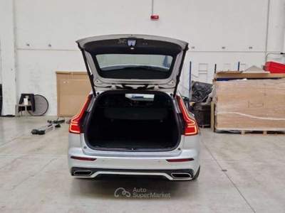 Volvo V60 V60 2.0 t6 phev R-design awd auto my21 - GG112ZW Argento usata Basiliano
