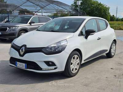 Renault Clio VAN ENERGY 1.5 DCI 75 2 posti - FT813AJ Bianco usata Basiliano