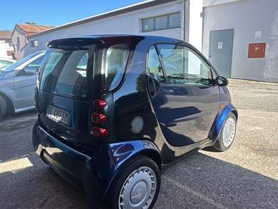 Smart ForTwo coupé grandstyle (45 kW) Blu/Azzurro usata ferrara
