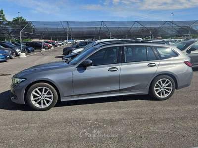 BMW Serie 3 320d G21 2022 Touring 320d mhev 48V xdrive auto - GM493 Grigio usata Basiliano