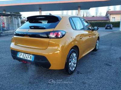 Peugeot 208 NEOPATENTATI 208 1.2 Active Pack TG: GP624FN Giallo usata Basiliano