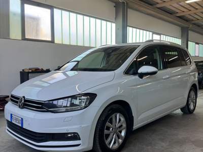 Volkswagen Touran SCR Executive BlueMotion Technology Bianco usata ferrara