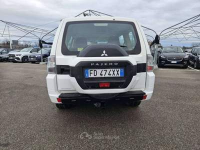 Mitsubishi Pajero Pajero IV 2007 3.2 cr Instyle 5p auto - FD474XX Bianco usata Basiliano