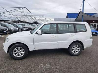 Mitsubishi Pajero Pajero IV 2007 3.2 cr Instyle 5p auto - FD474XX Bianco usata Basiliano