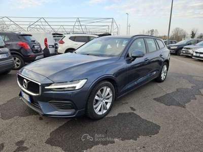 Volvo V60 V60 2019 2.0 b4 Momentum Business auto - GF281CG Blu/Azzurro usata Basiliano