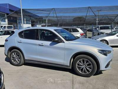 Alfa Romeo Stelvio STELVIO 2.2 TD 210 CV Super AT8 Q4 - targa GP100BG Argento usata Basiliano