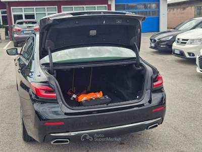 BMW Serie 5 520d Serie 5 G30 2020 Berlina 520d mhev 48V Luxury auto Blu/Azzurro usata Basiliano