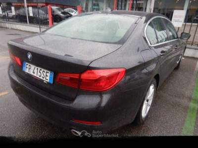 BMW Serie 5 530d Berlina 530d xdrive Business 249cv auto - FR415SE Nero usata Basiliano