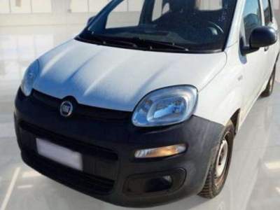 Fiat Panda Panda 1.2 69 CV VAN 2 POSTI EURO6 POP -  FS702CZ Bianco usata Basiliano