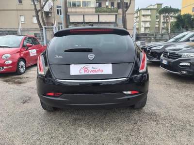 Lancia Delta 1.6 MJT DPF 120 CV Gold Nero usata Volla