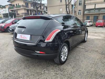 Lancia Delta 1.6 MJT DPF 120 CV Gold Nero usata Volla