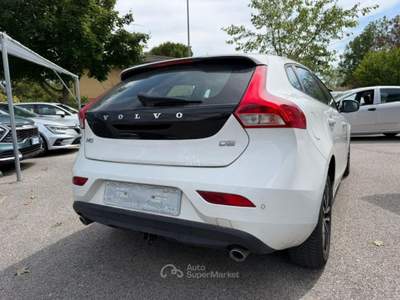 Volvo V40 D2 Momentum Navi Led Bianco usata Oderzo