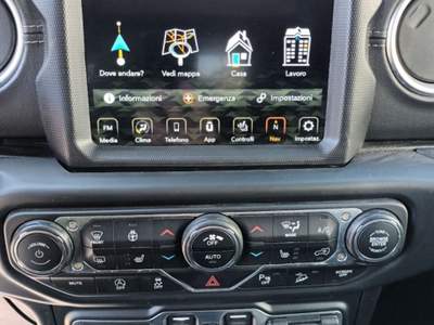 Jeep Wrangler 2200 MJT UNLIMITED SAHARA 4X4 200CV AUTOM ITALIA Bianco usata Roma