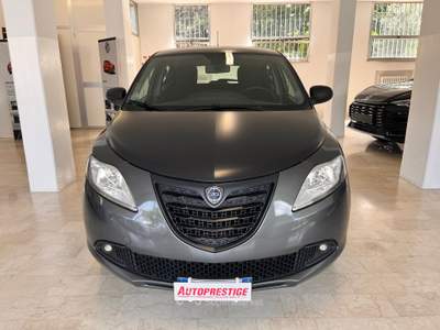 Lancia Ypsilon S Momo Design usata Carpi