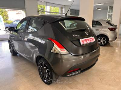 Lancia Ypsilon S Momo Design usata Carpi