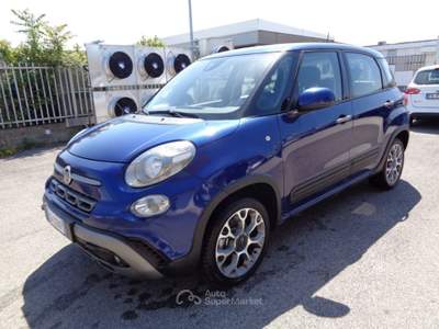 Fiat 500L 1300 MJT CROSS 95CV AUTOM. CARPLAY PDC"17 ITALIA Blu/Azzurro usata Roma