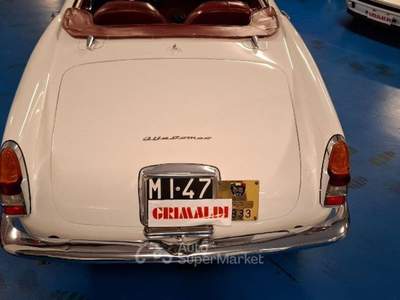Alfa Romeo Giulia SPIDER TOURING**ITALIANA DA SEMPRE-TARGHE MILANO Bianco usata Vigevano