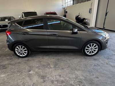 Ford Fiesta 1.1 75 CV GPL 5 porte Titanium Grigio usata Imola