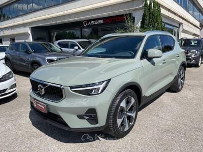 Volvo XC40 automatico Core Grigio usata Assisi