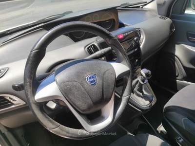 Lancia Ypsilon lancia Ypsilon 1.2 benzina 69cv 2013 lega usb Bianco usata Sant'Egidio del Monte Albino
