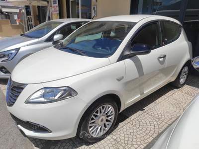 Lancia Ypsilon lancia Ypsilon 1.2 benzina 69cv 2013 lega usb Bianco usata Sant'Egidio del Monte Albino
