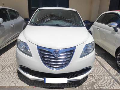 Lancia Ypsilon lancia Ypsilon 1.2 benzina 69cv 2013 lega usb Bianco usata Sant'Egidio del Monte Albino