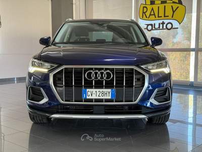 Audi Q3 Audi Q3 2.0 35 TDI Identity Black #8438 Blu/Azzurro usata CRISPIANO