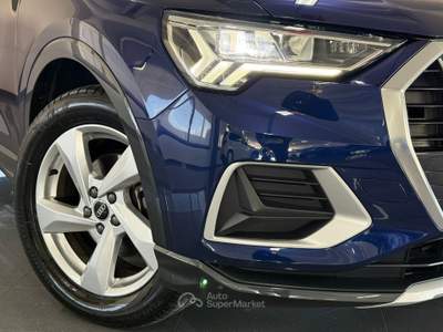 Audi Q3 Audi Q3 2.0 35 TDI Identity Black #8438 Blu/Azzurro usata CRISPIANO