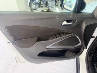 Opel Crossland 1.5 ECOTEC D 110 CV Start&Stop Edition Bianco usata MASSAFRA