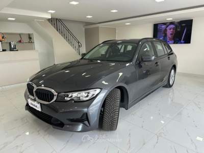 BMW Serie 3 318d d 48V Touring Business Advantage Grigio usata MASSAFRA