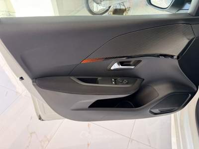 Peugeot 208 BlueHDi 100 Stop&Start 5 porte Active Bianco usata MASSAFRA