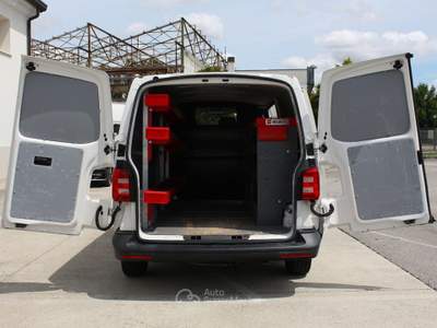 Volkswagen Transporter 2.0 TDI 150CV PL Furgone Business ATTREZZATO Bianco usata DUE CARRARE