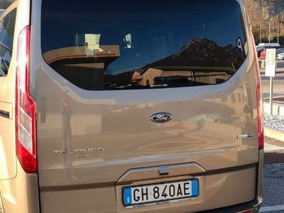 Ford Tourneo Custom Mild hibryd Bronzo usata Belluno