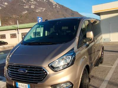 Ford Tourneo Custom Mild hibryd Bronzo usata Belluno