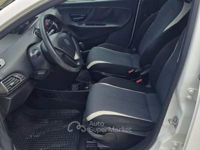 Lancia Ypsilon 1.2 69 CV 5 porte Elefantino Bianco usata Frattaminore
