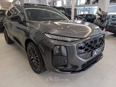 Audi Q3 TFSI 195 kW S tronic quattro S Line edition Grigio usata Savona