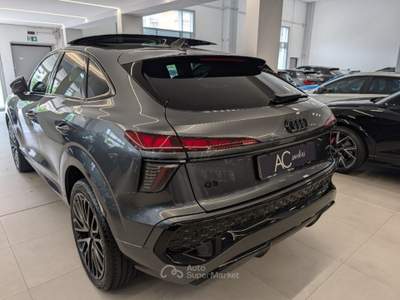 Audi Q3 TFSI 195 kW S tronic quattro S Line edition Grigio usata Savona