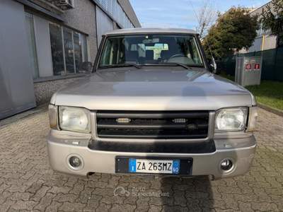 Land Rover Discovery 2.5 Td5 5 porte*GANCIO TRAINO* Grigio usata Parma