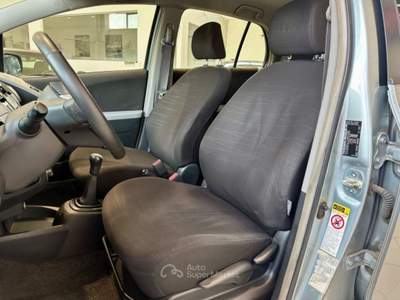Toyota Yaris 1.0 5p. Sol *NEOPATENTATI* Grigio usata Cassina de' Pecchi