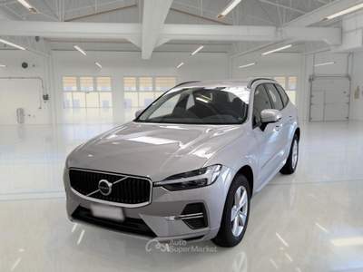 Volvo XC60 VOLVO XC60 B4 D AWD AUTOMATICO ESSENTIAL SUV usata Casei Gerola