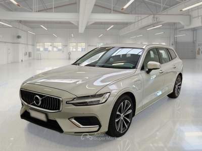 Volvo V60 VOLVO V60 T6 PLUG-IN AWD AUTOM.INSCR.EXPR. STATION WAGON usata Casei Gerola